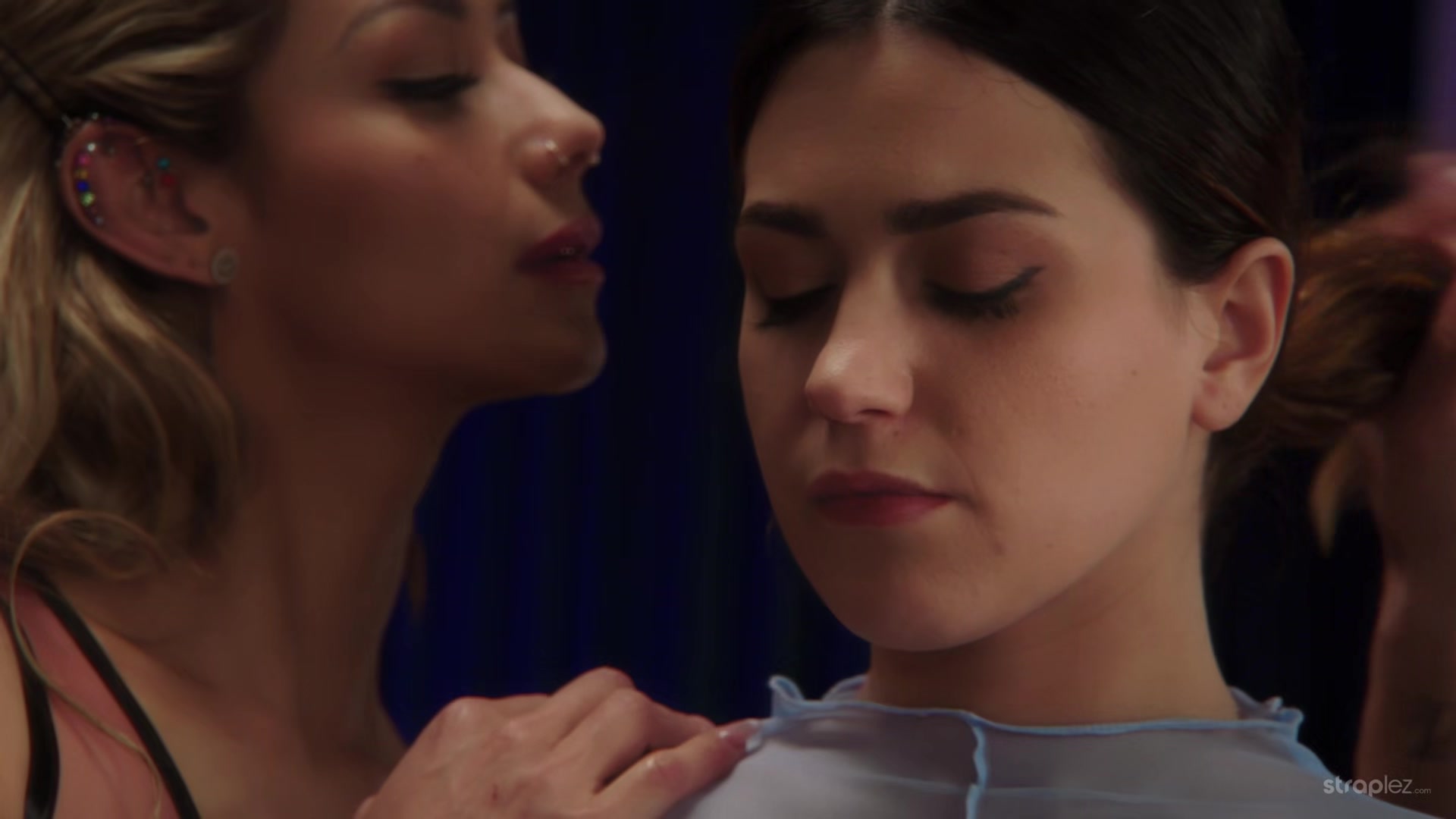 Secretos De Placer 2 - Valentina Lapiedra & Veronica Leal