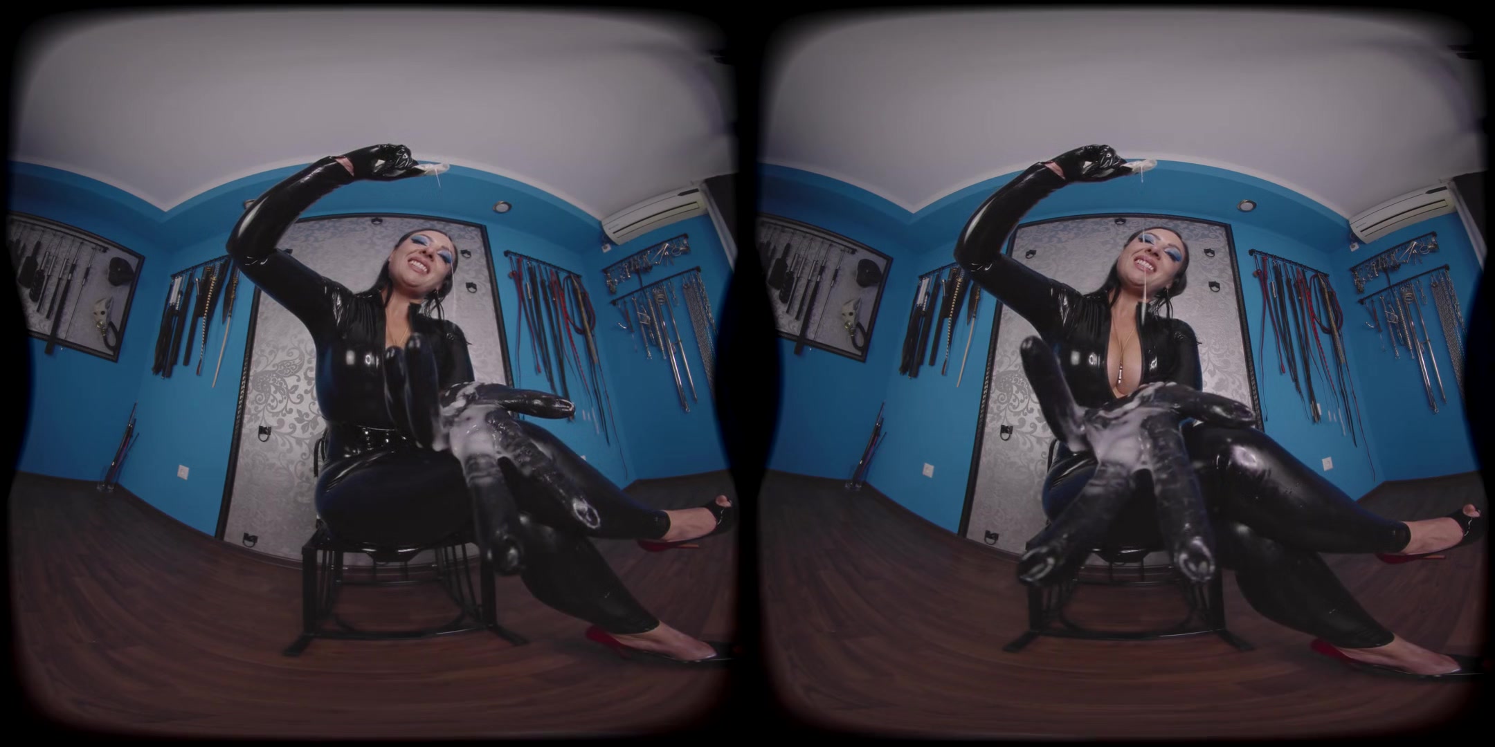 Matriarch Ezada - Cum Eating From My Feet