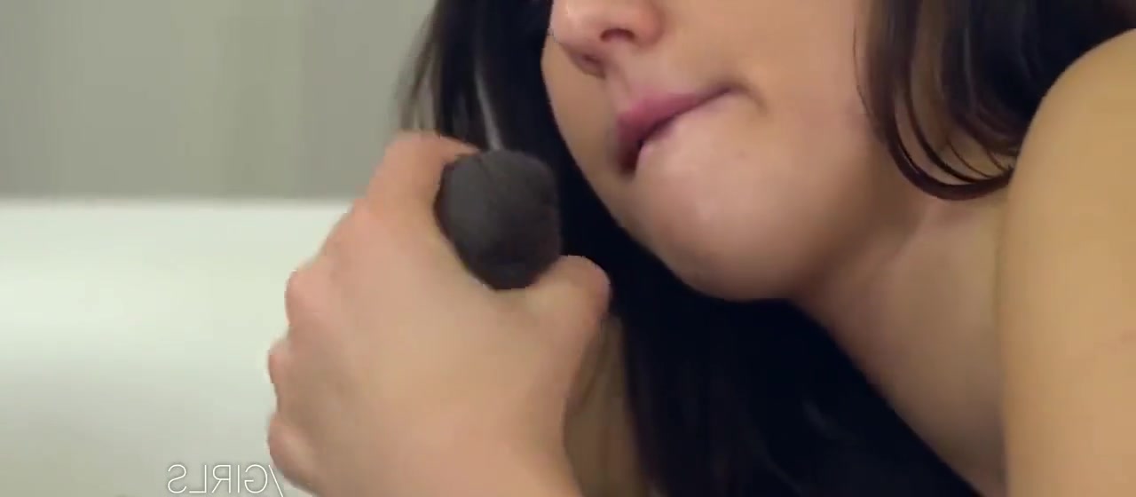 Oral pleasure to her man in all the wrong places