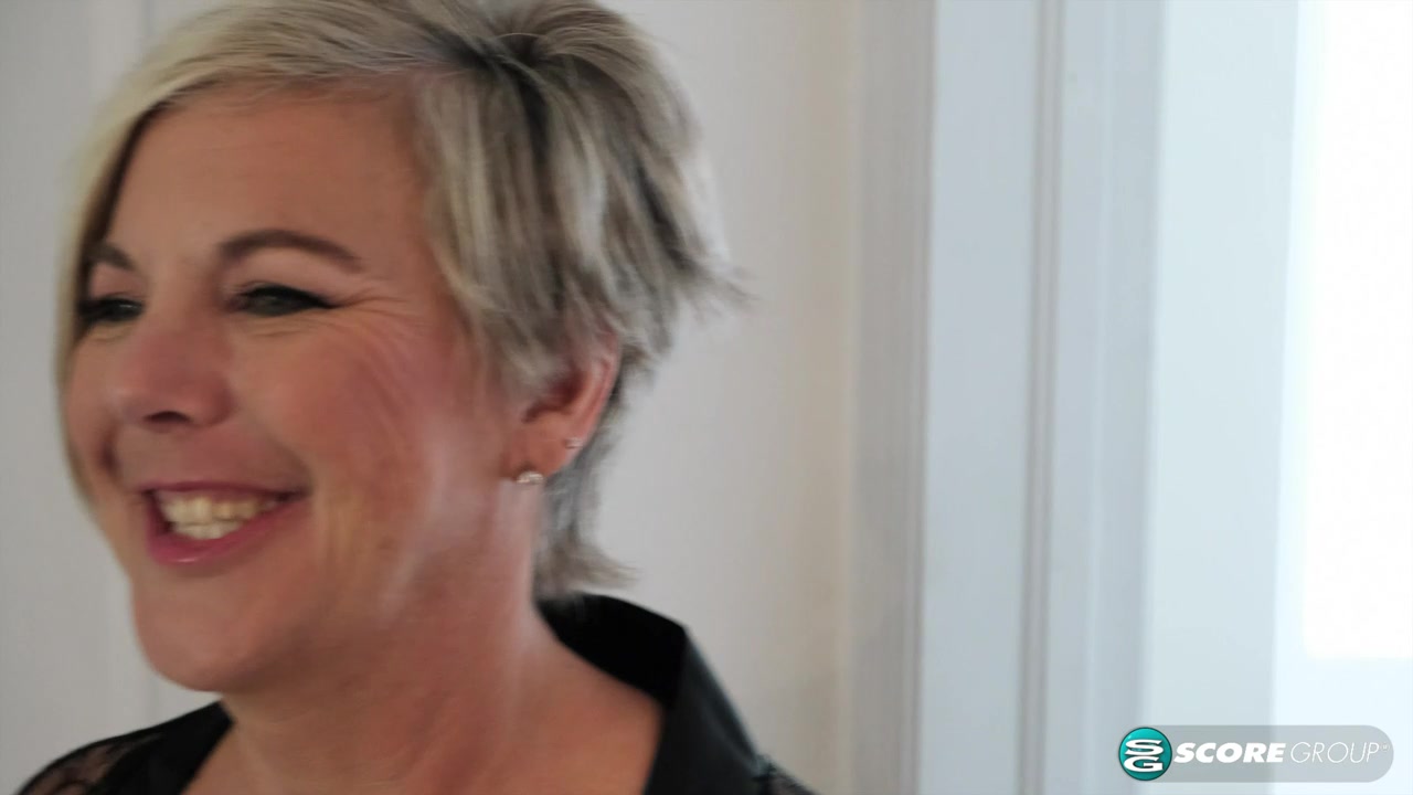Constance fucks her Step daughter's boyfriend - 50PlusMilfs