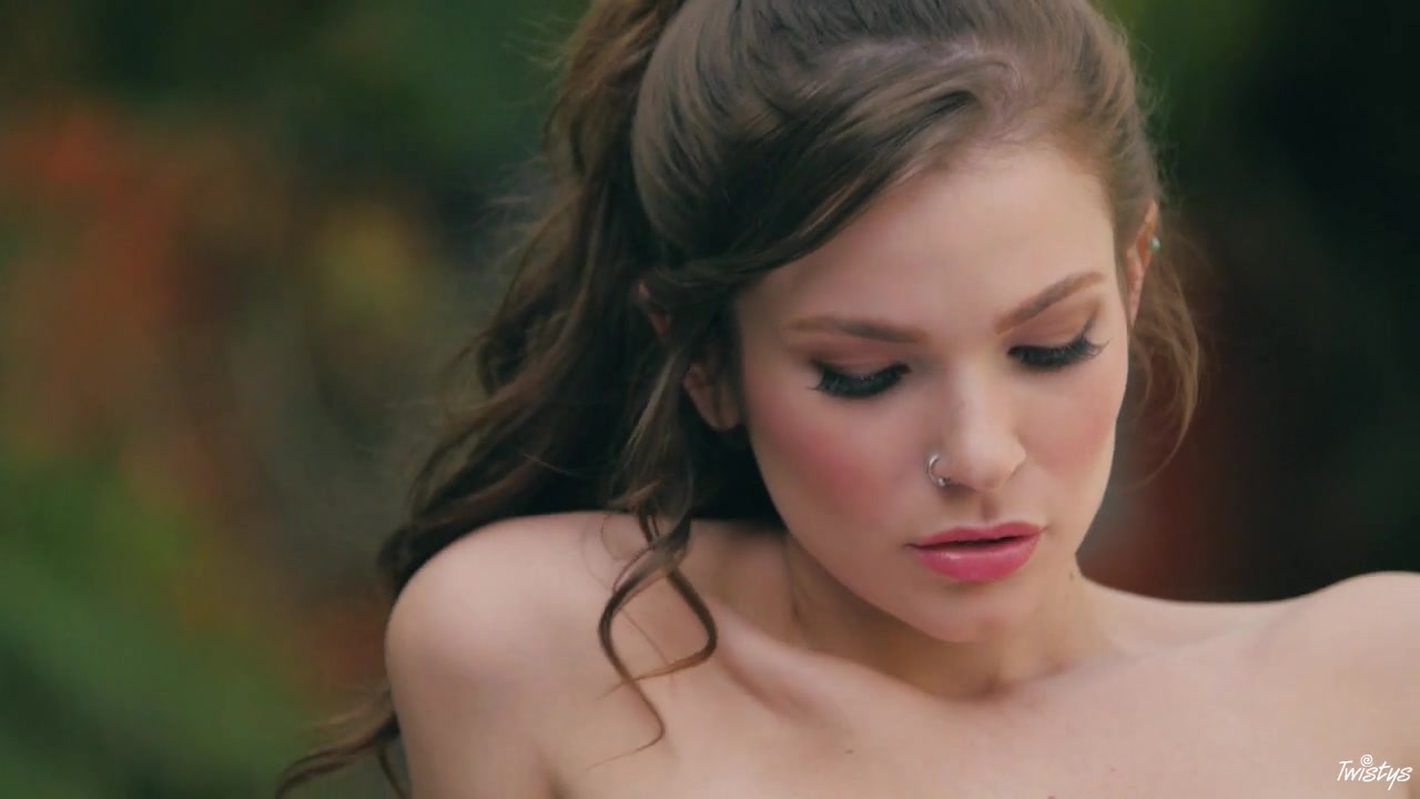 Lucy Shiloh in Sexy For Summer - TwistysNetwork