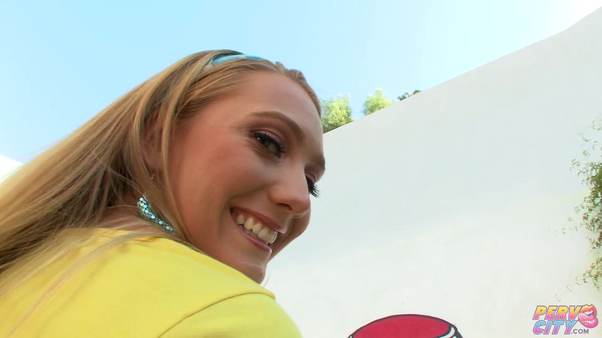 Behold AJ Applegate's Round Rump