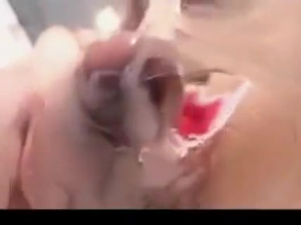 'MESSY' SHEMALE CUMSHOTZ 3
