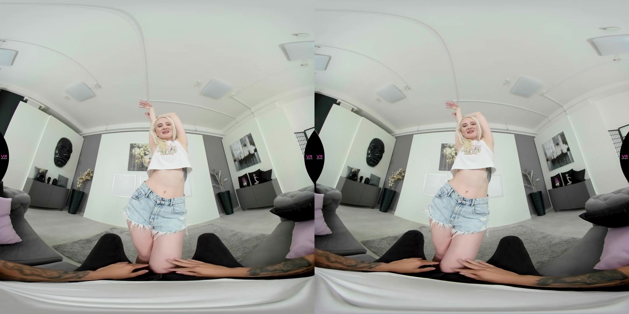 Sweet blondie Daruma will make you cum