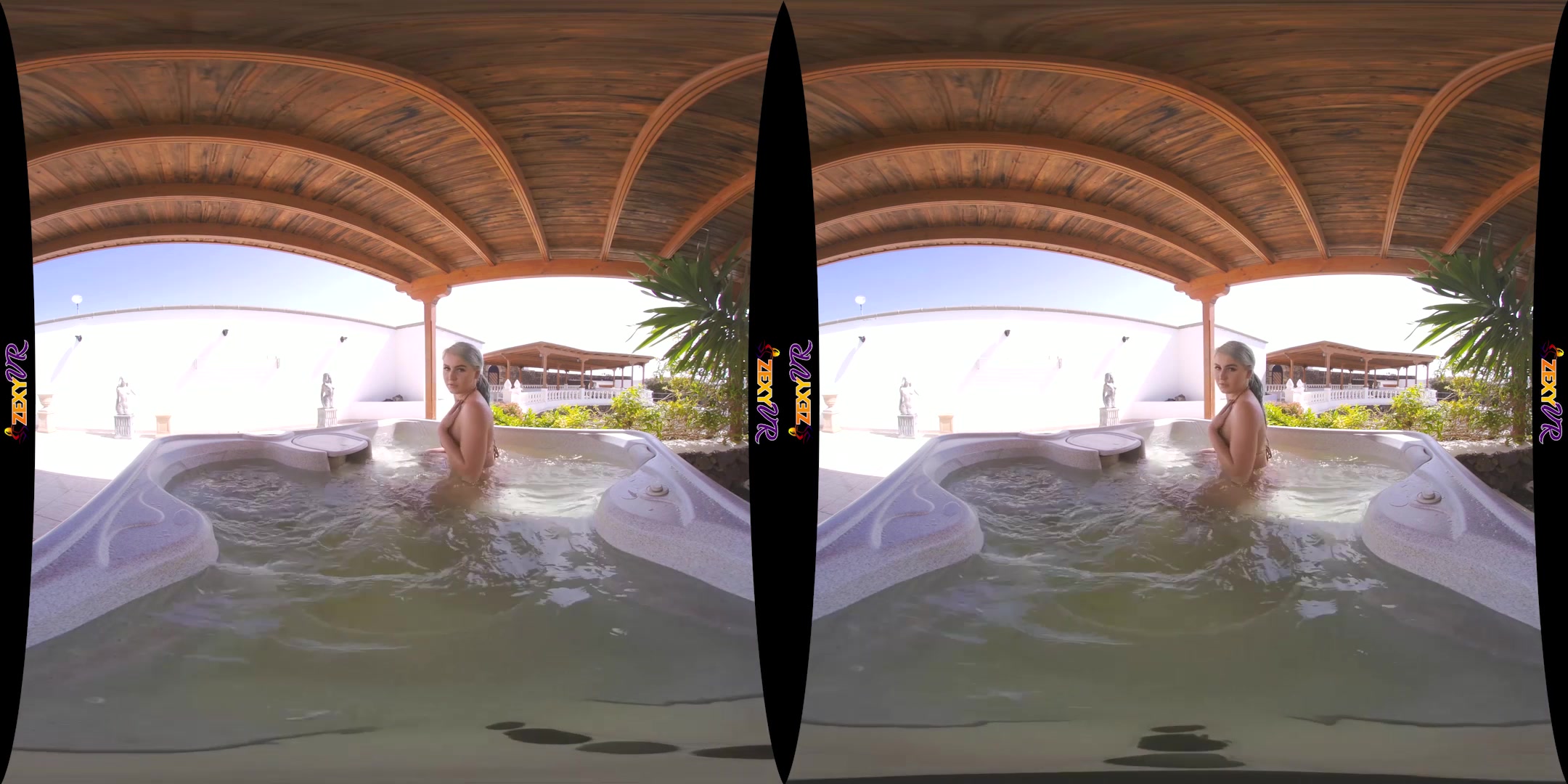 Hot Tub Date featuring Chloe - ZexyVR