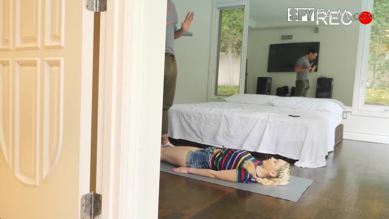 Horny Stepdaughter Spots Stepdads Big Dick - Jane Wilde