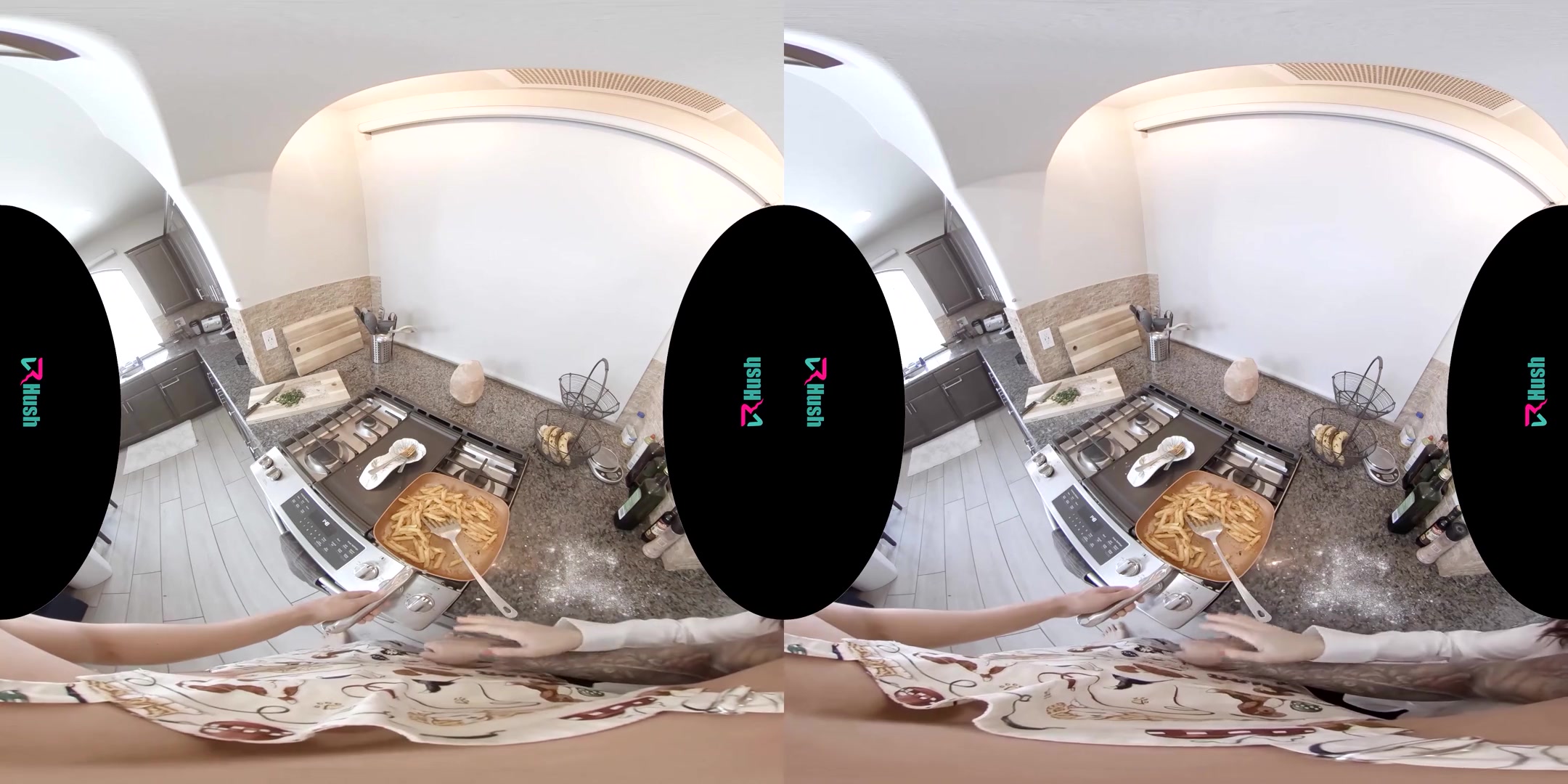 I Told You Not To Cook Anymore! - Sexy Virtual Girlfriend in the Kitchen