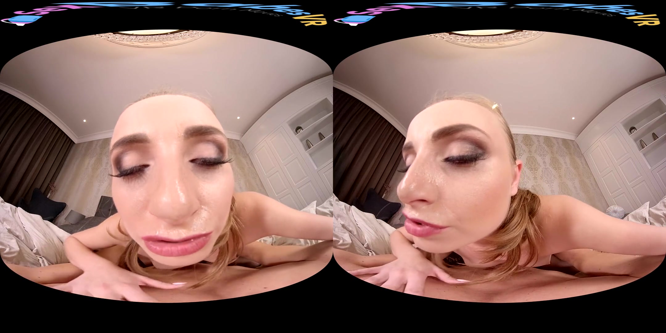 Lady Bug in Evening Therapy - SexBabesVR