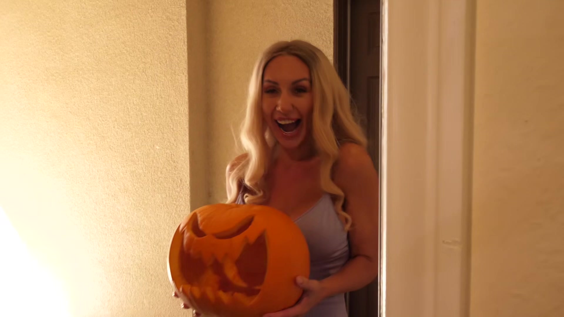 Blonde Bombshell Anna Kolba Will Sweat For Cock
