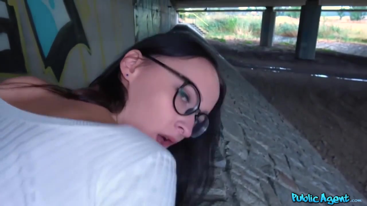 In Hardcore Outdoor Pussy Fuck With Sasha Sparrow, Choky Ice And Thomas Hyka