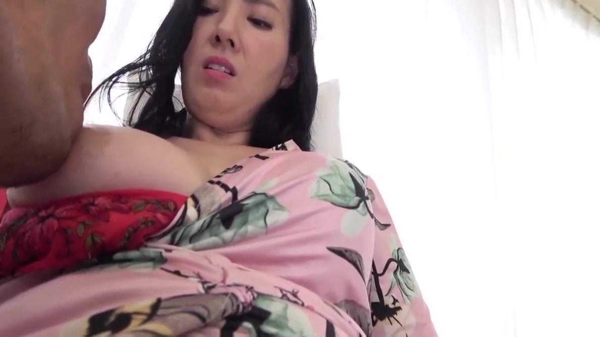 Picking Up A First-class Lady Rich Beautiful Mature Woman Vol.28 - .1