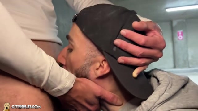 Arab boy sucking big french cock