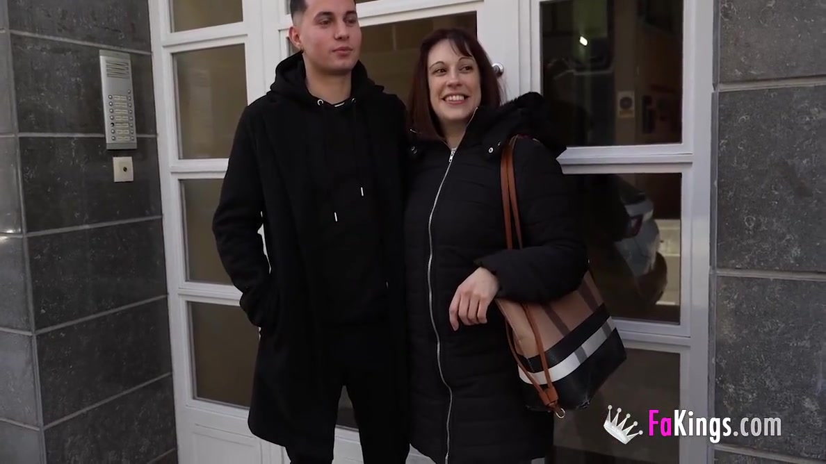 Lucia Bianco In Shows Us Her Big Mature Tits And Bangs Her Young Dance Partner For Us!