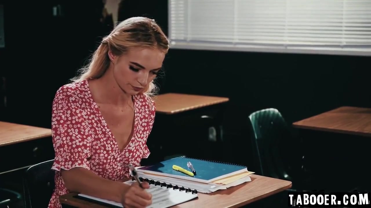 Prom Chick Just Loves Having A Cock - Lana Sharapova