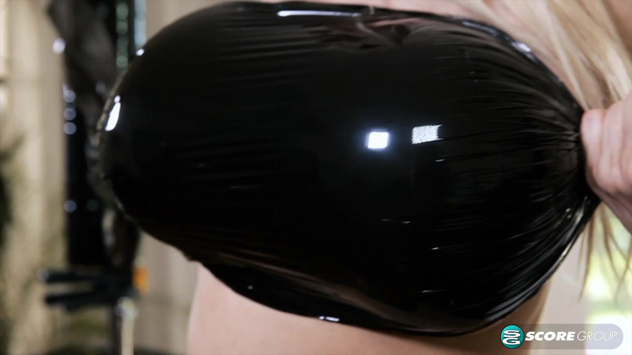Skintight Star - ScoreLand