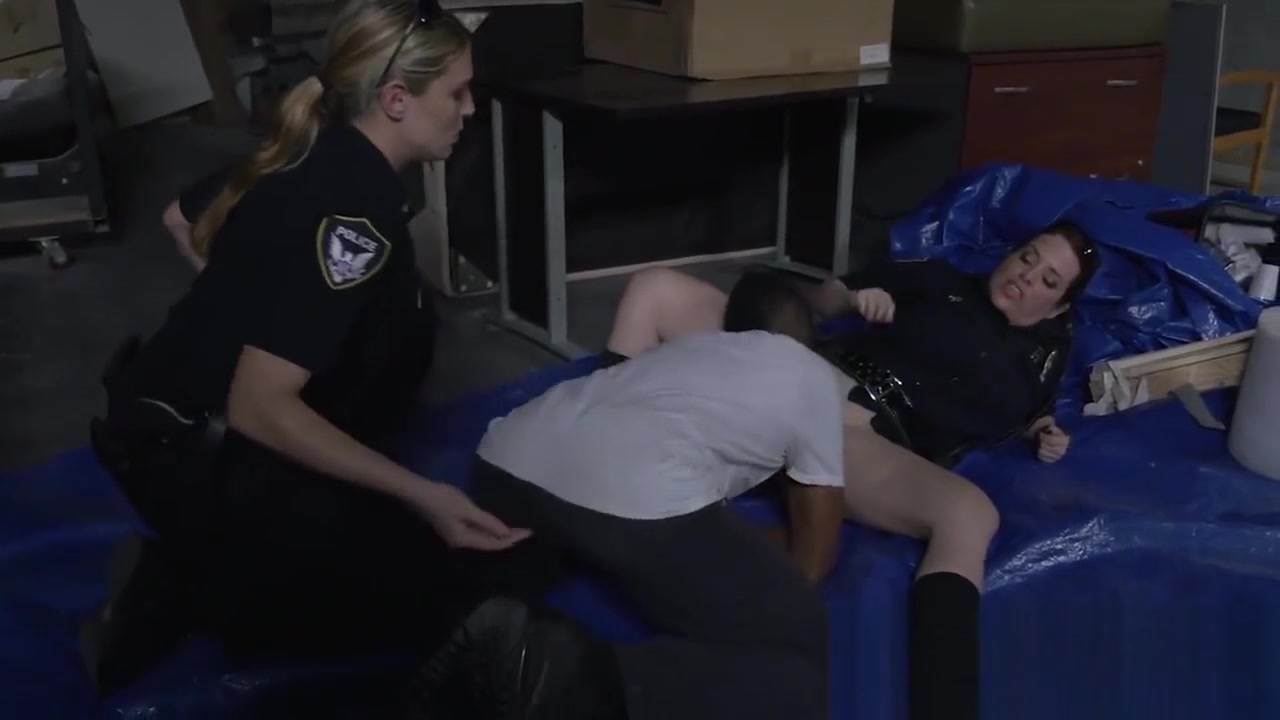 Convicted guy waxing bad MILF officers