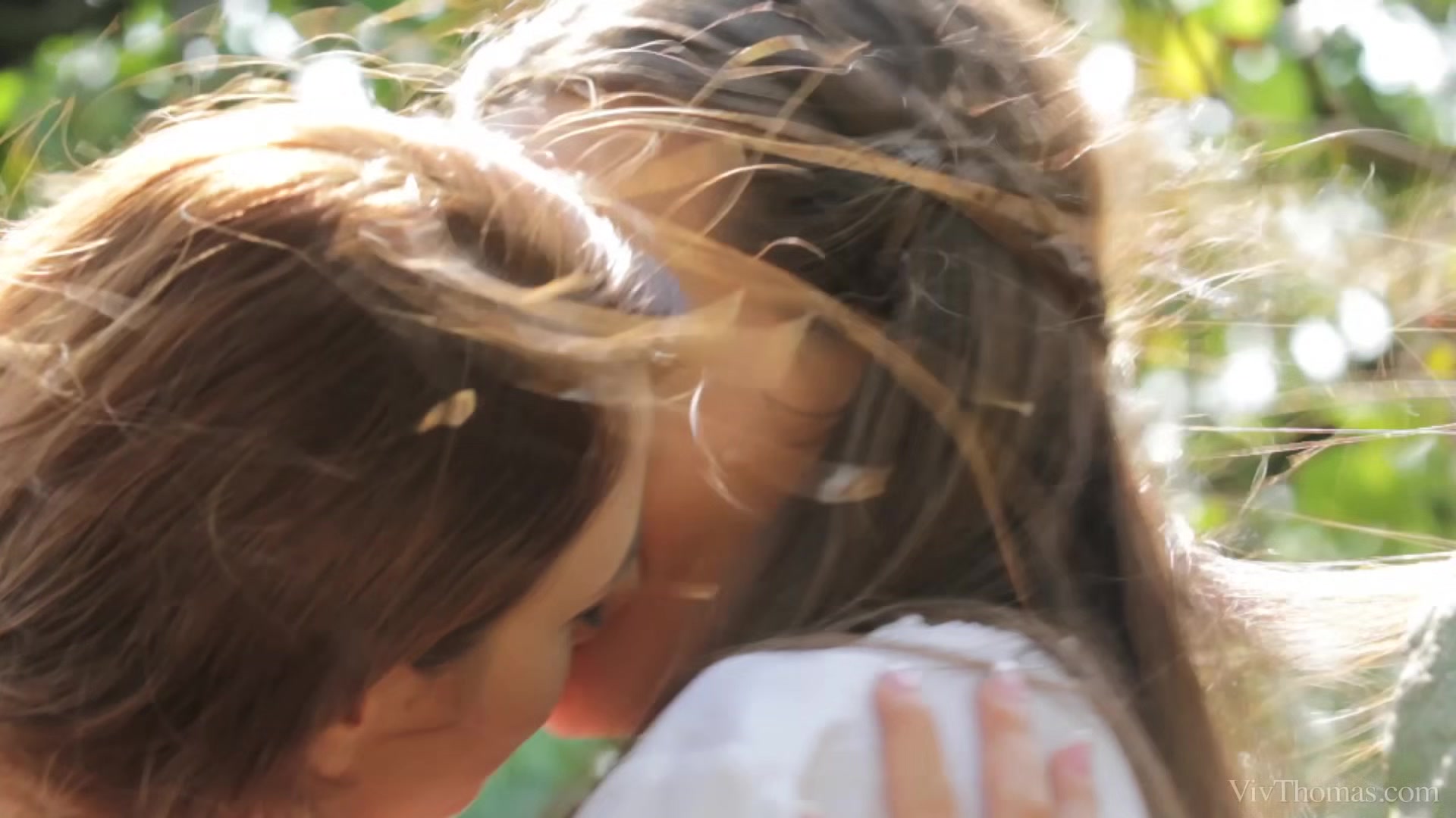 Vine 1 - Blossom - Hanna Sweet & Subil Arch - VivThomas