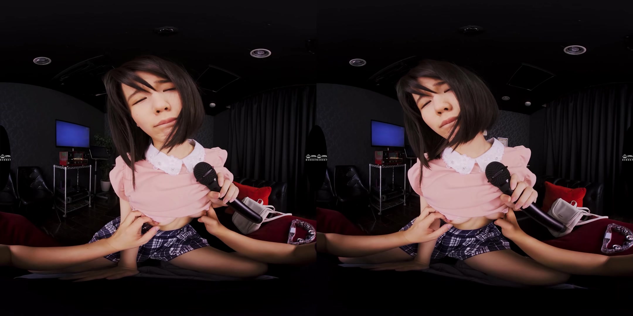 Mii Kurii - The Karaoke Box - Trying to Hold her Moan! - V1VR