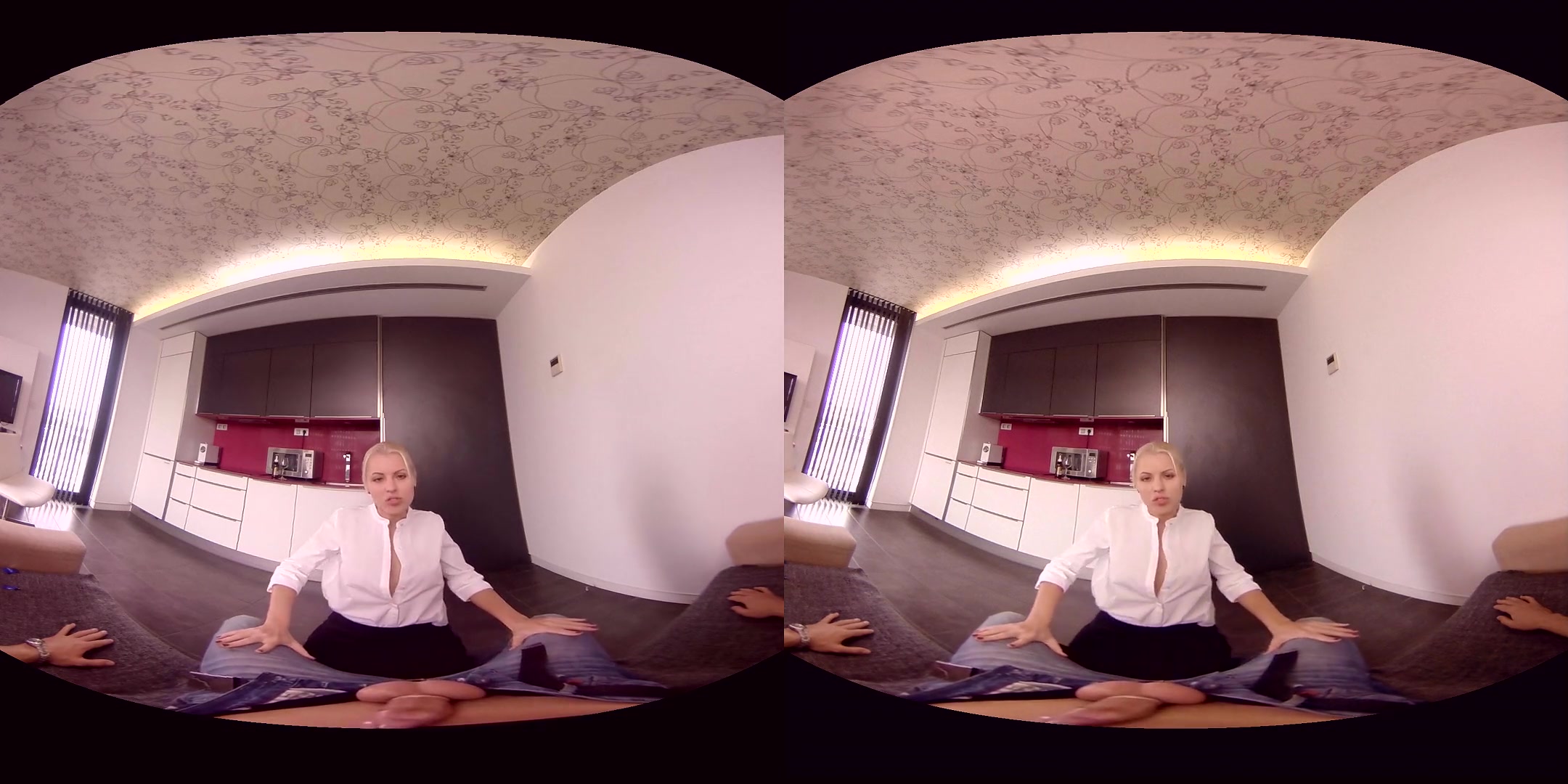 Lynna Nilsson in VR Hotel - VirtualRealPorn
