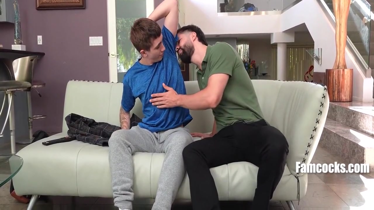 Eddie Patrick And Jacob King In Stepdads Scent Has This Twink Bent