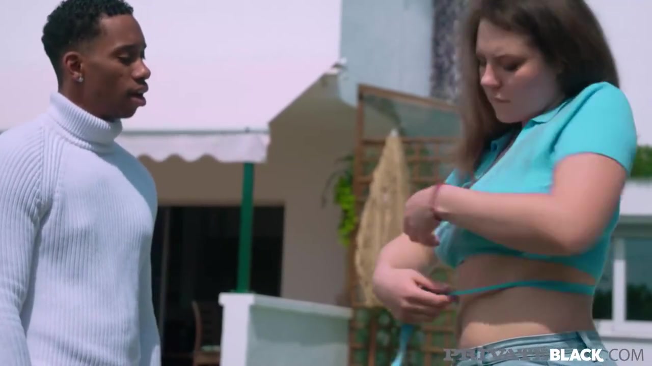 Sofia Curly - Curvy Babe Sucks And Rides Dark Dick By The Pool