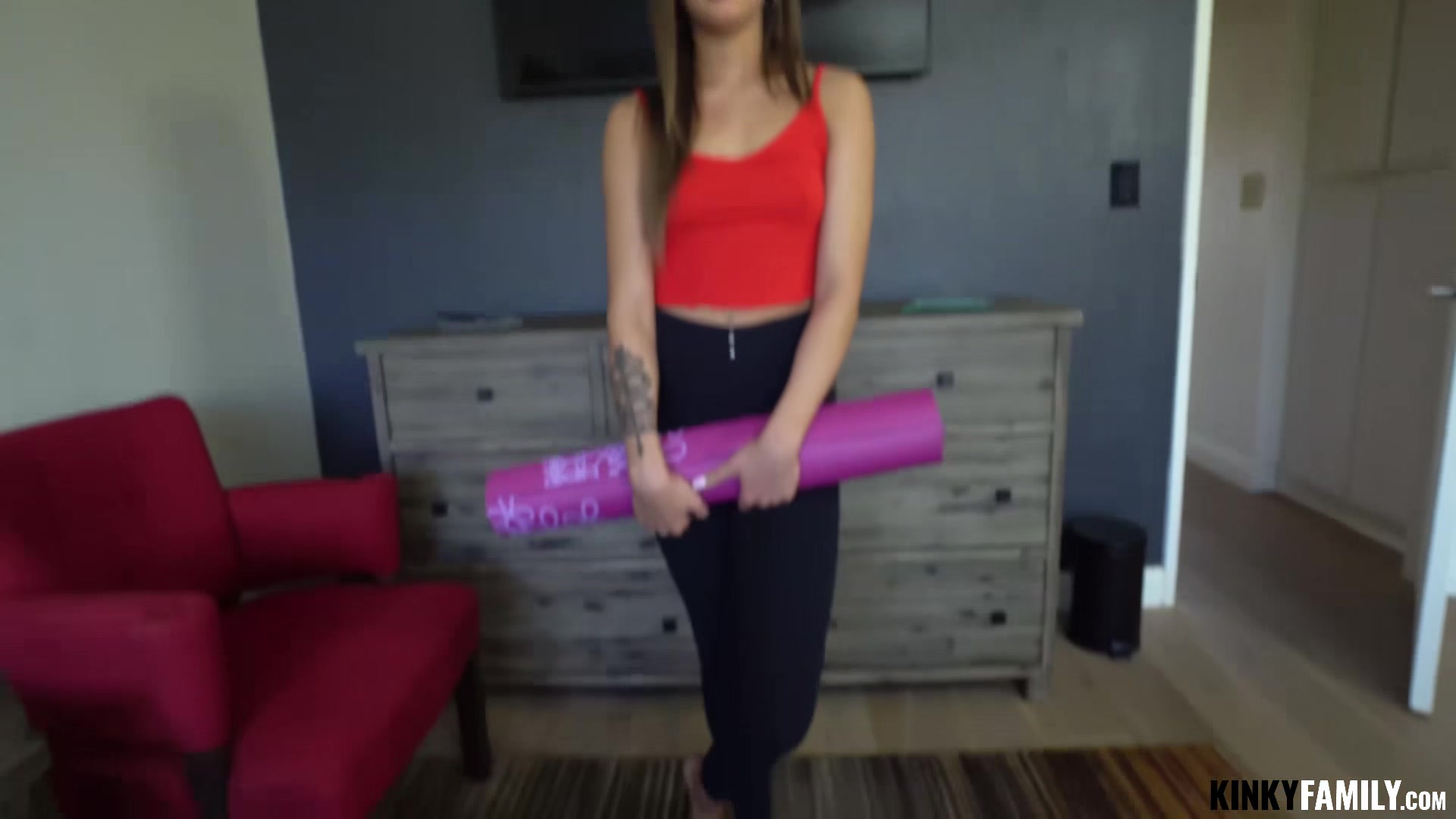 Kinky Family - Jade Reign - Fucking my yoga-loving stepsis