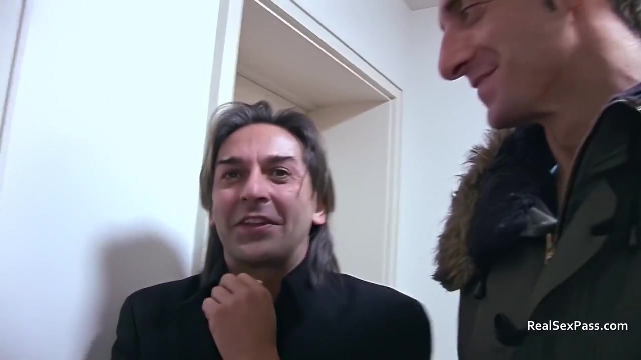 Deepthroating British Housewife Takes On Two Rampant Guys - Rough Sex
