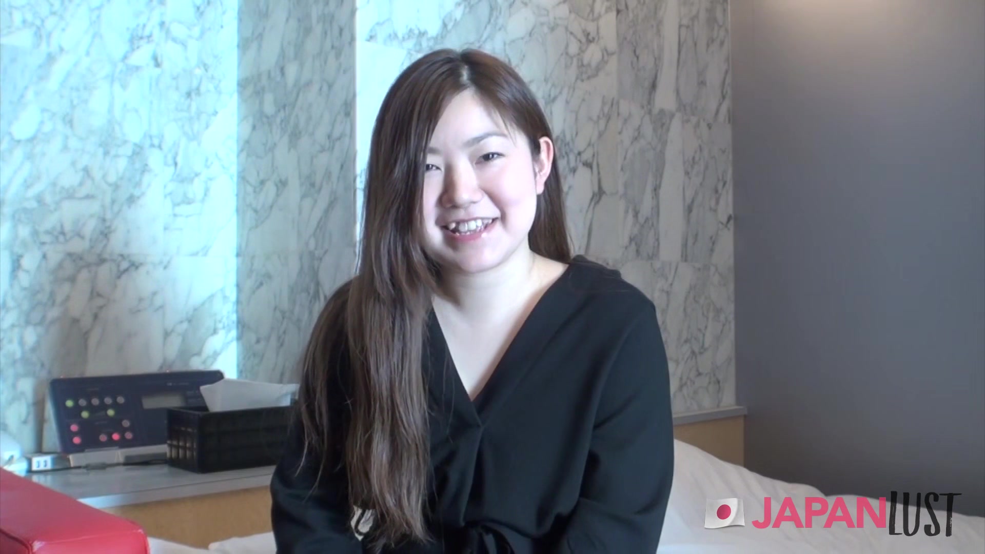 Freaky Japanese Wife Shows Us What Her Shaved Pussy Can Do