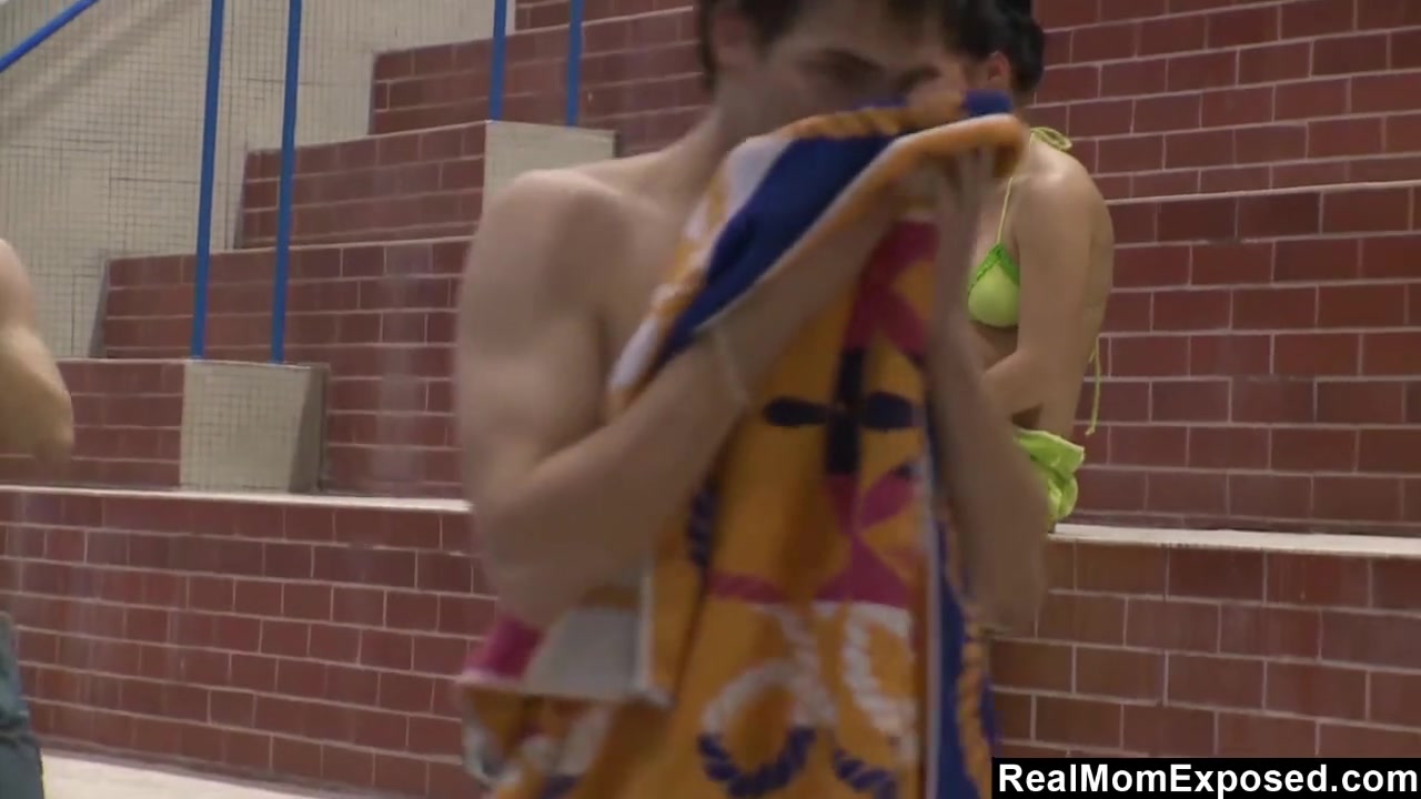 Hot MILF Fucks A Young Guy At The Pool