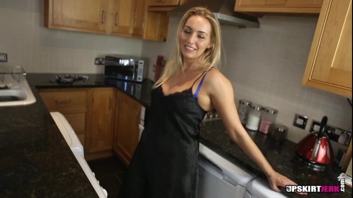 Hayley Marie Coppin "Morning Perv" - UpskirtJerk