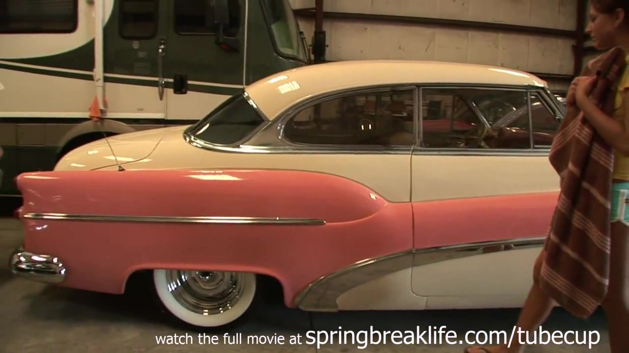 SpringBreakLife Video: Getting Naked At A Garage