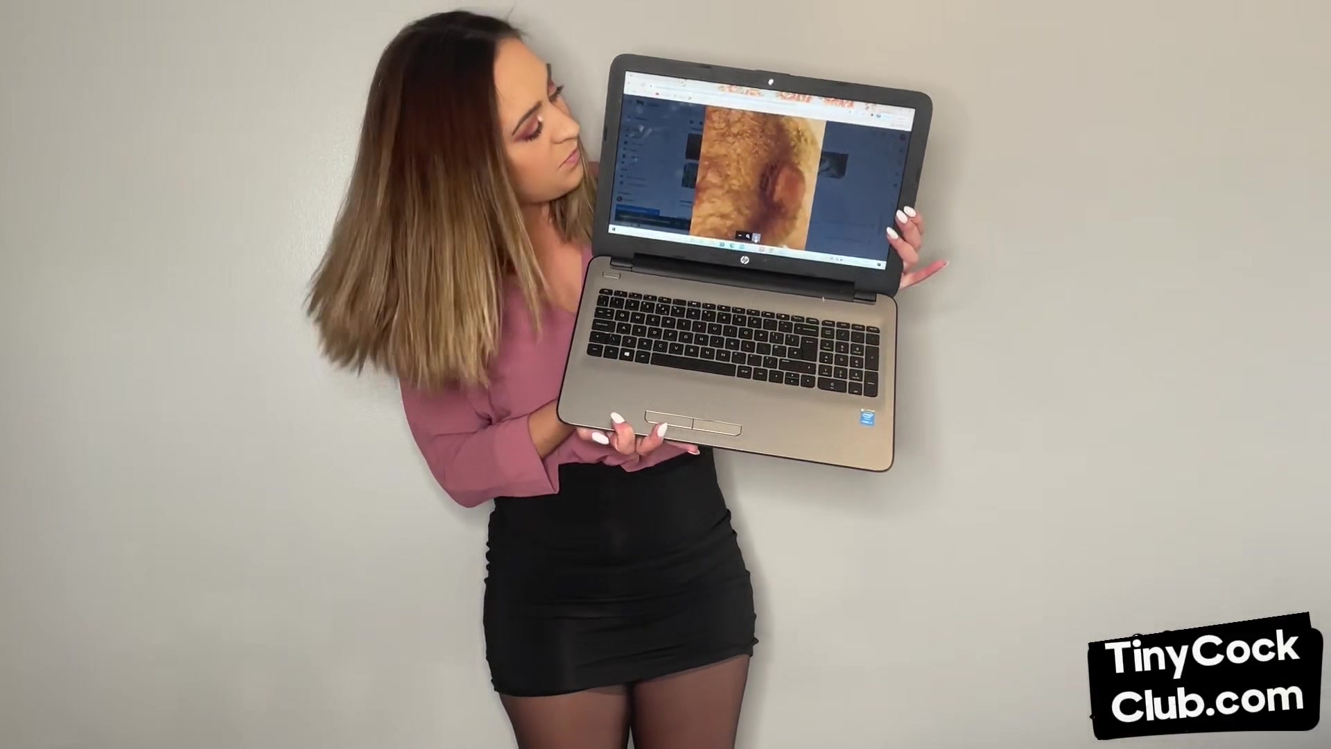 SPH solo GF talks dirty in her femdom video about tiny cocks