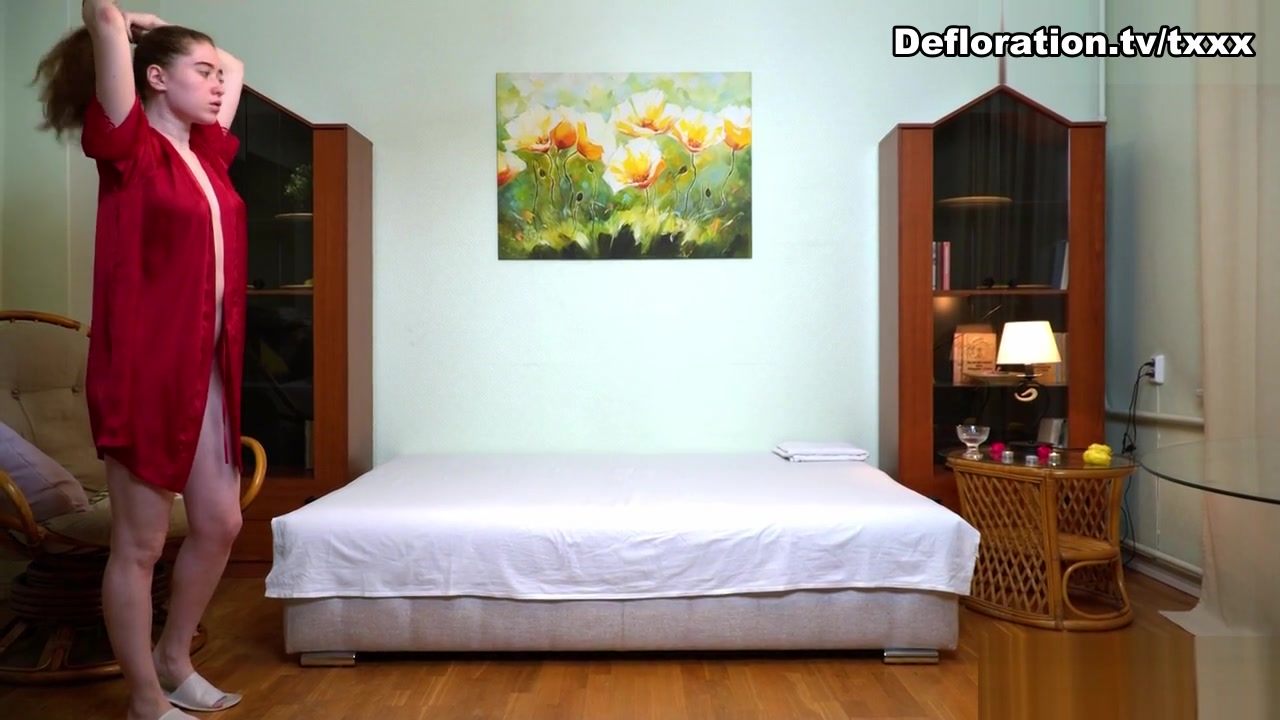 Cili Kocsonya Massage Video - DeflorationTV