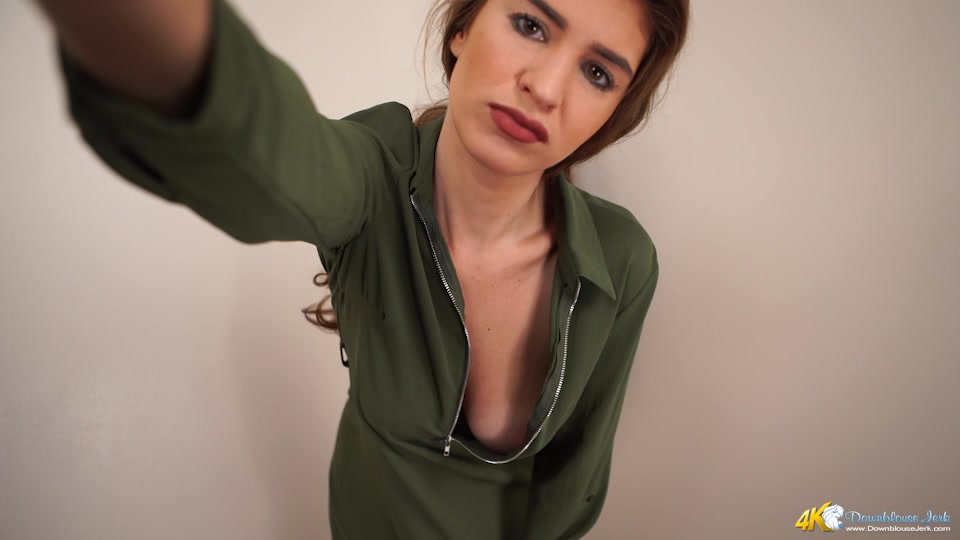 Breast Perving - DownblouseJerk