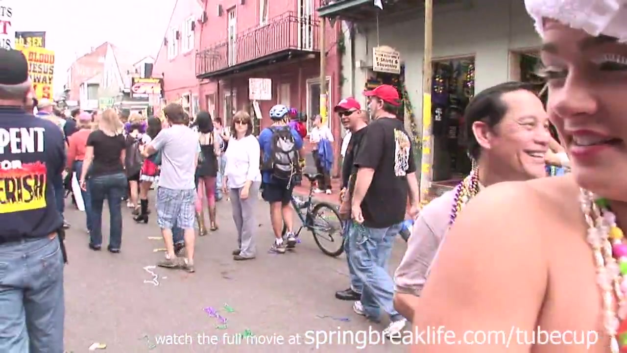 SpringBreakLife Video: Mardi Gras Daytime