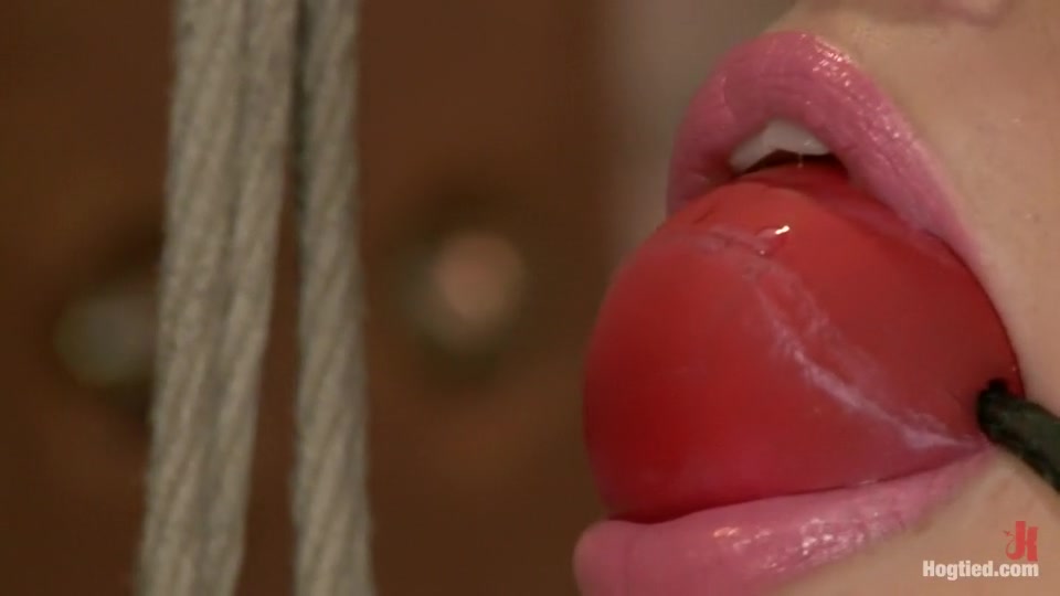 Tara Lynn Foxx is INSATIABLE