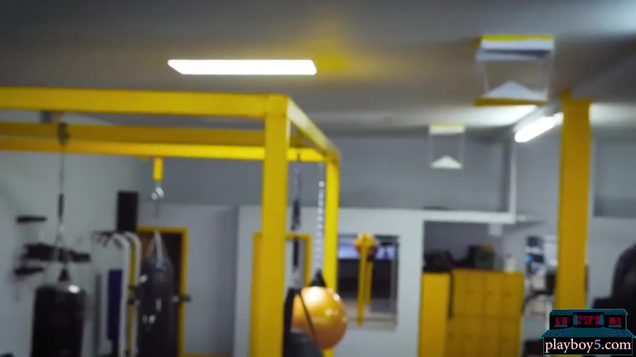 Big Ass And Tits Italian Milf Sex In Gym With Boxing Coach With Johnny Castle And Richelle Ryan