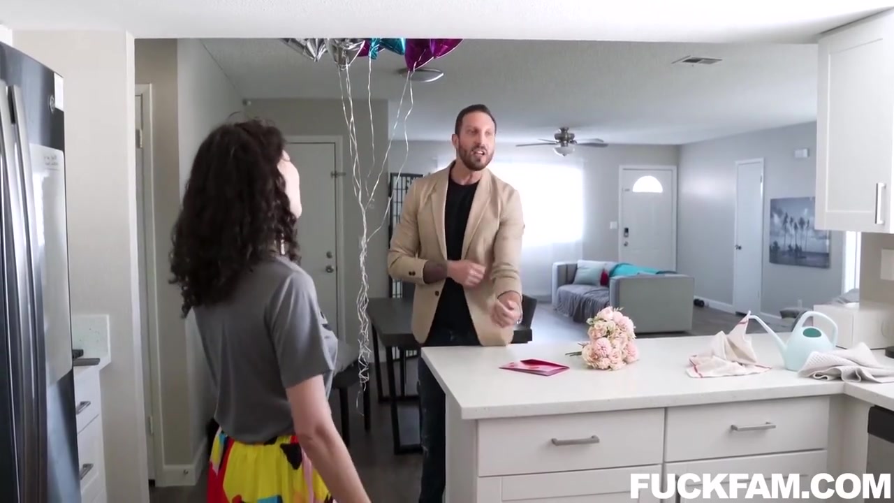 Satine Summers And Agatha Delicious In Failed Stepmothers Day Quin