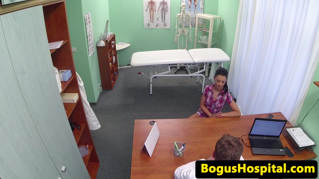 Euro patient pussylicks and fingers nurse