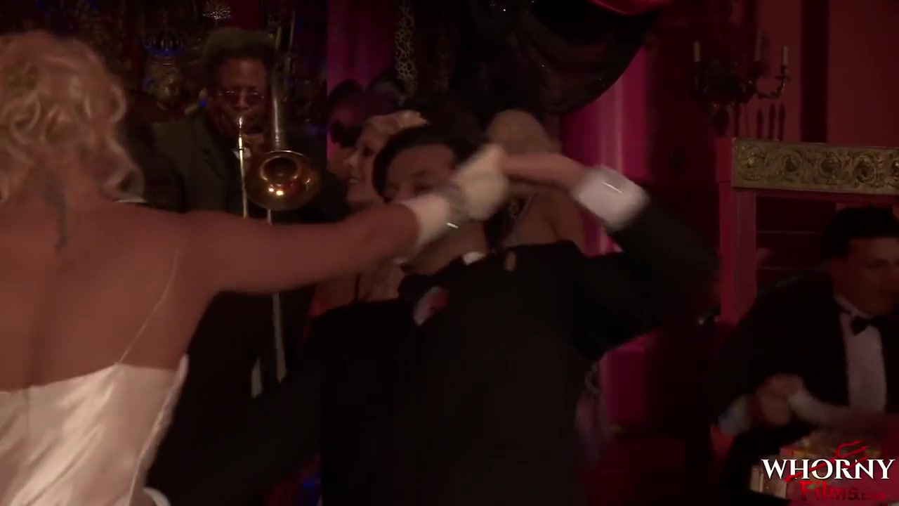The Great Orgy Glamour Babes In Lingerie Getting Wild In The Bar - Dani Jensen And India Summer