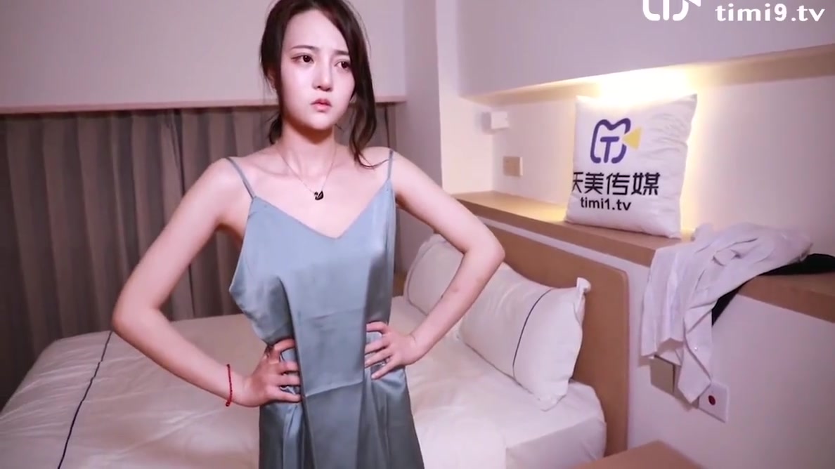 Petite Slut Asian Wife With Small Boobs Cheating With Her Boss In The Hotel And Cum On Her Hot Body
