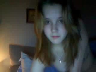Webcam close-up video with chick's wet pink pussy
