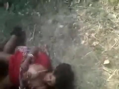 Hot Indian girlfriend gets boned in the woods