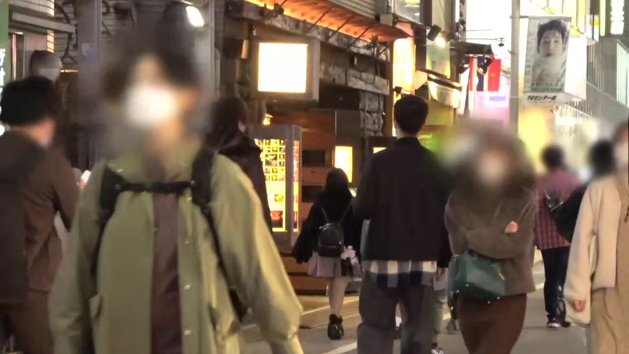 0001833_スリムのニホンの女性がガン突きされる素人ナンパでアクメのハメパコ