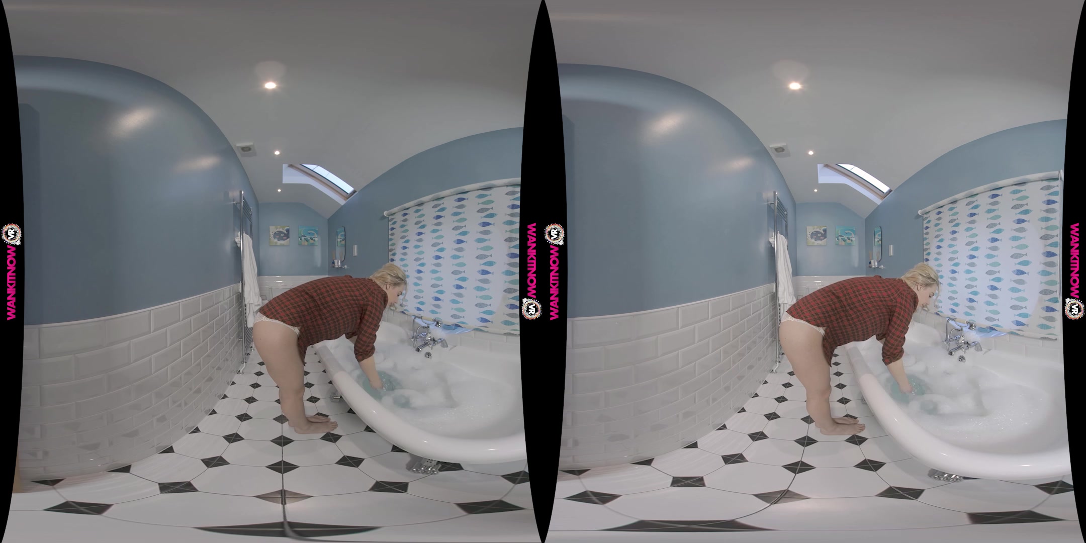 Using The Shower Head featuring Amy W - WankitNowVR