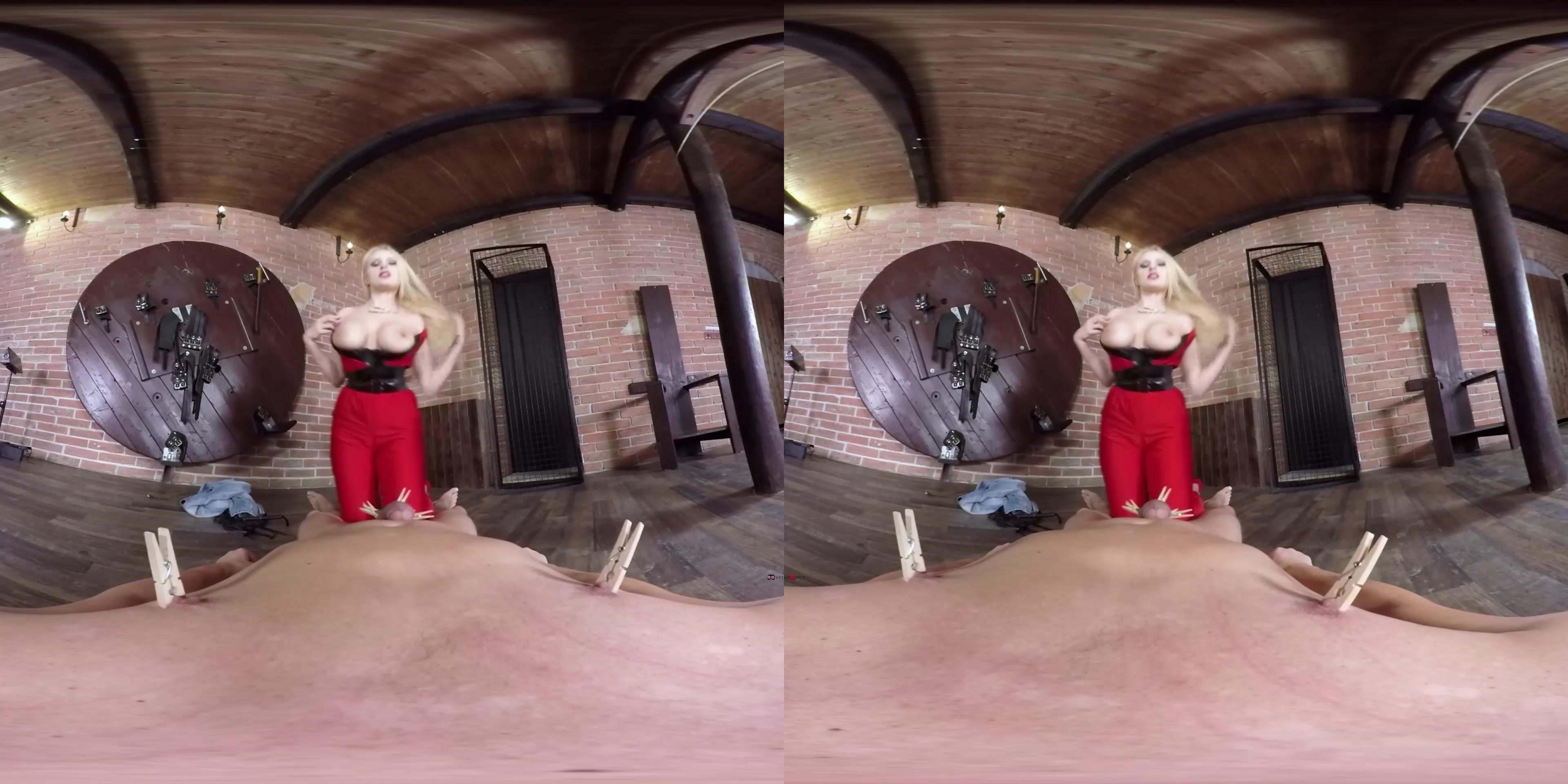 Angel Wicky Loves To Play It Hard - VirtualXPorn