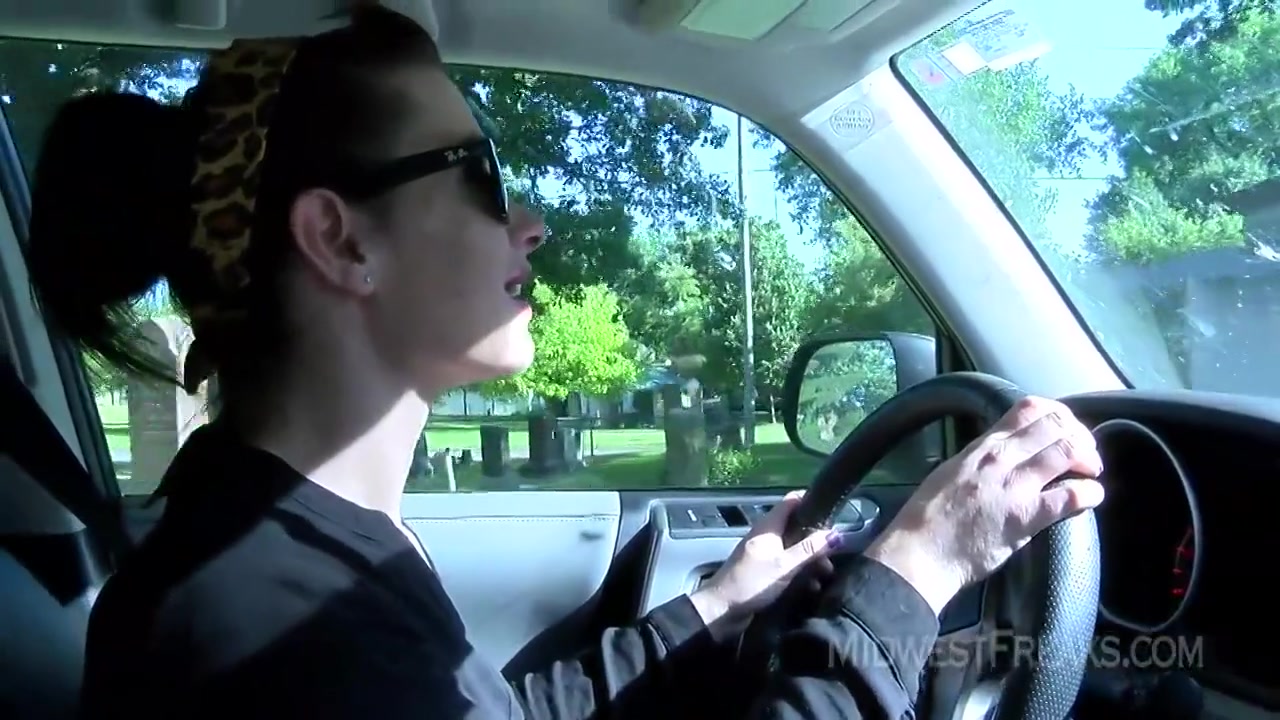 Mwf Sex In The Car