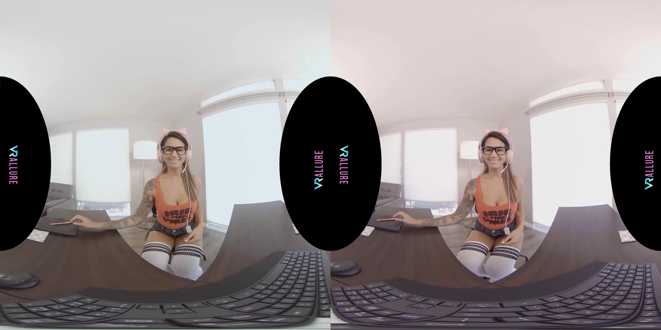 VRALLURE Your Favorite Streamer!