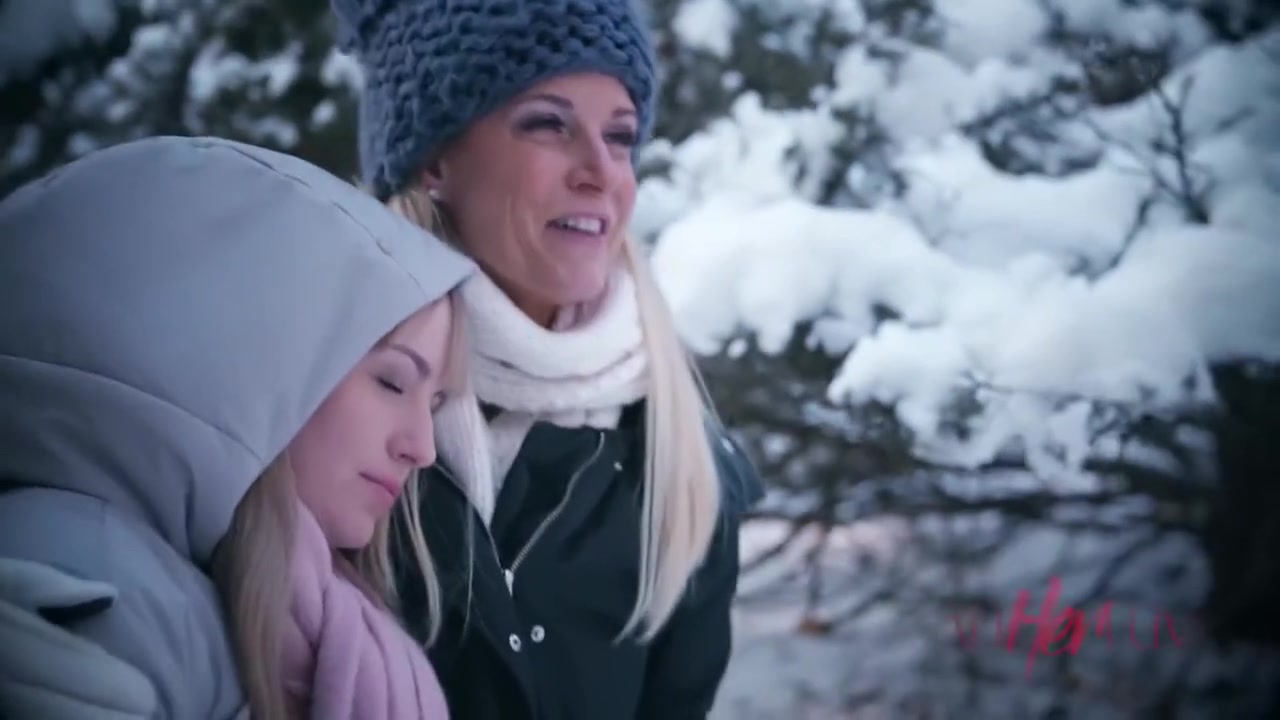 Scarlett Sage And India Summer - Snowballs With Silver Linings Ii - Sneak Peek