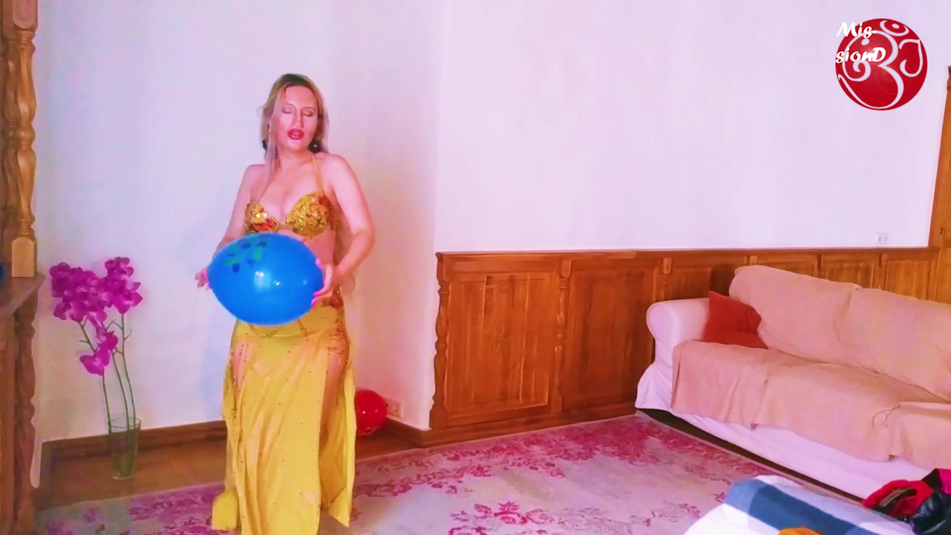Balloons Goddess - Sex Movies Featuring Findom Goaldigger